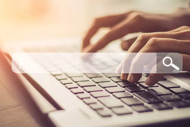 pessoa acessando o Google Search Console